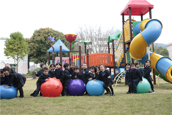 英豪学校幼儿园简介